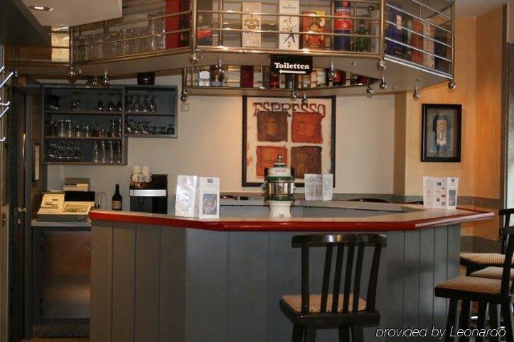 Invite Hotel Nuernberg City Restoran gambar